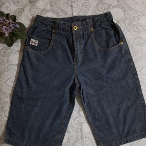 COD: 10207L – Bermuda Jeans,  Ferrovie,  em algodão,  elástico na cintura e zíper, tamanho 38, usada