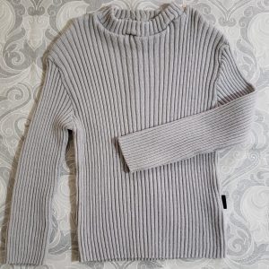 COD: 10275D – Blusinha básica, em lã acrílica,  tamanho 6, usada