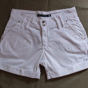 COD: 10383L – Shorts Buzzy, em algodão e elastano, 2 bolsos atrás e 2 na frente, tamanho 44, usado
