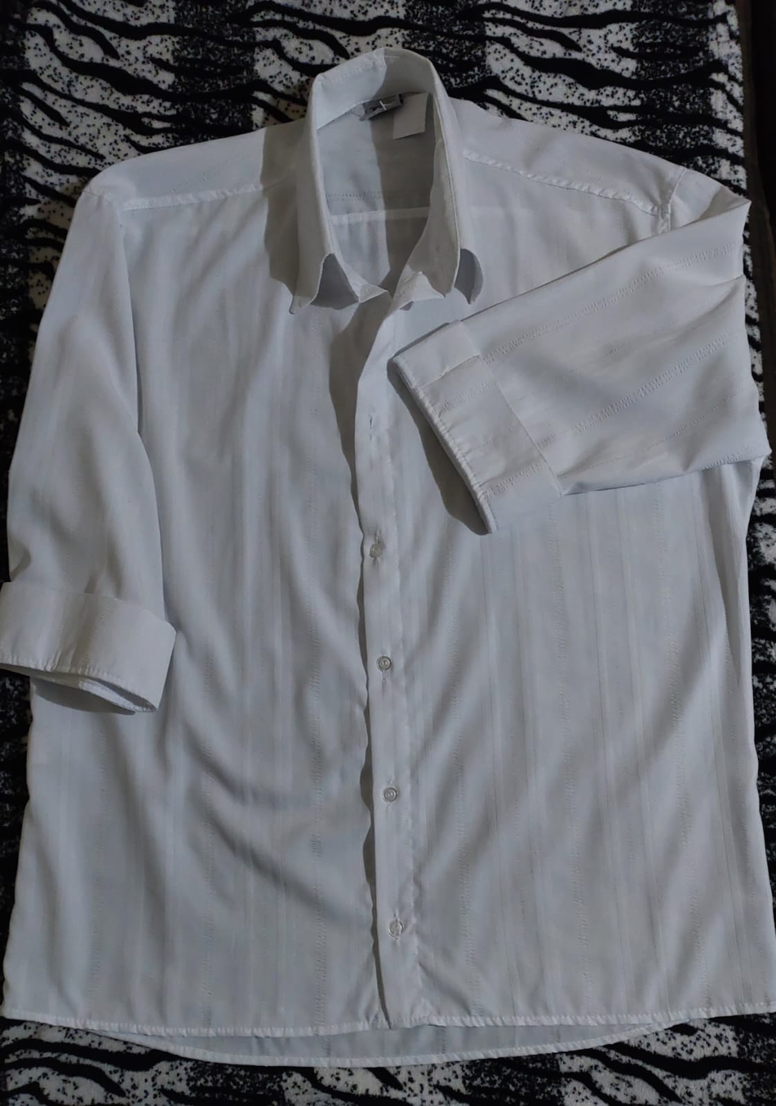 COD: 10421L – Camisa feminina branca, em poliéster, marca  MX 72, mangas 3/4, tamanho G, seminova